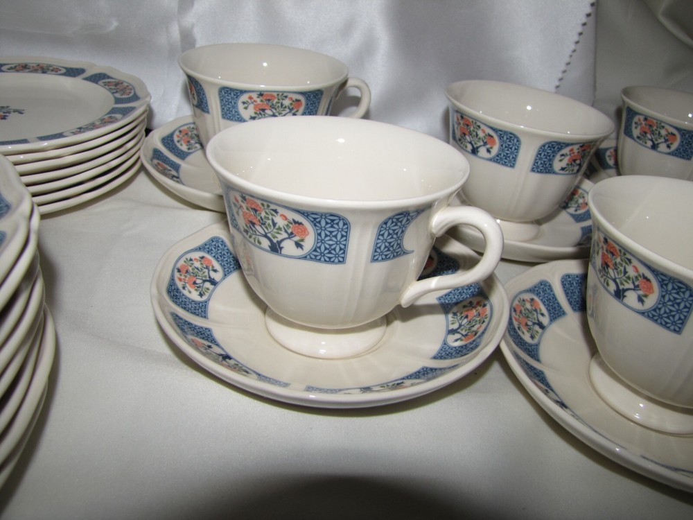 30 PCS WEDGWOOD "KYOTO PATTERN" CHINA