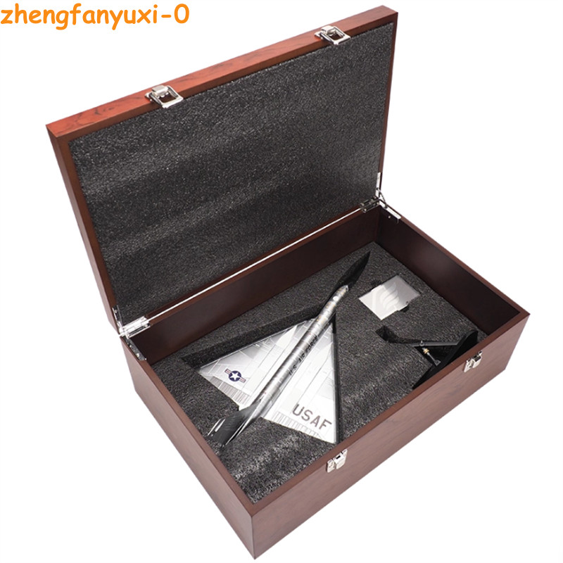 Calibre B-58 1:72 Supersonic Strategic Bomber Bendix Trophy Winner Dayton Museum