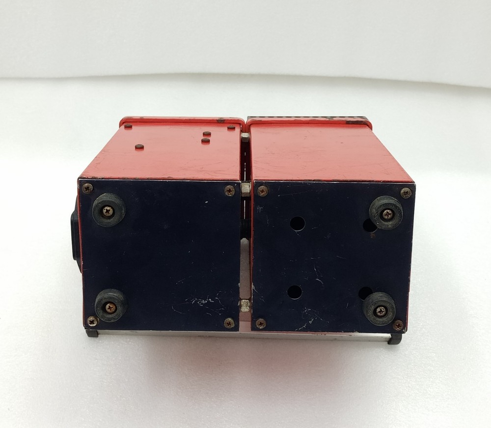 Sika Electronics TP18200 Temperature Calibrator (Defective)