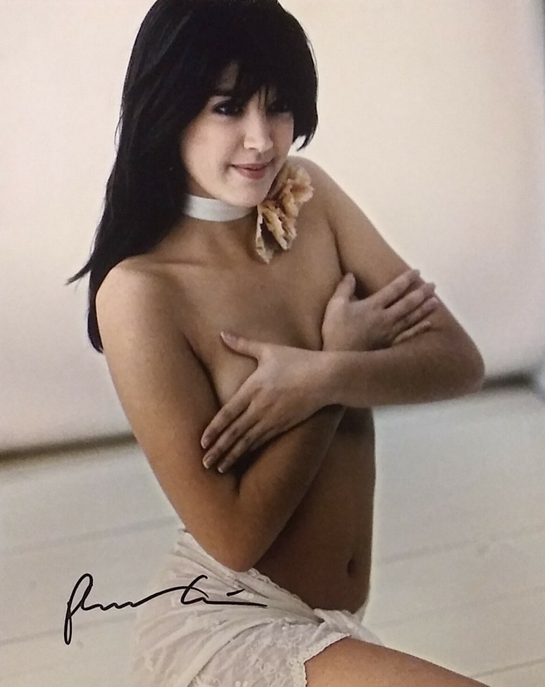 Phoebe Cates signed 8x10 COA
