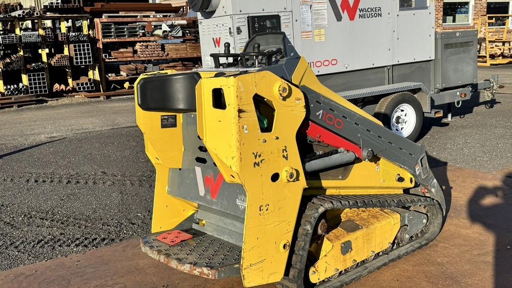 Wacker Neuson SM100 Mini Track Loader, Yanmar Diesel