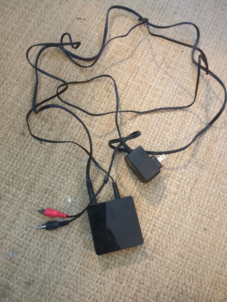 Amazon Basics Bluetooth Audio Receiver Model BTR1 US - Works!