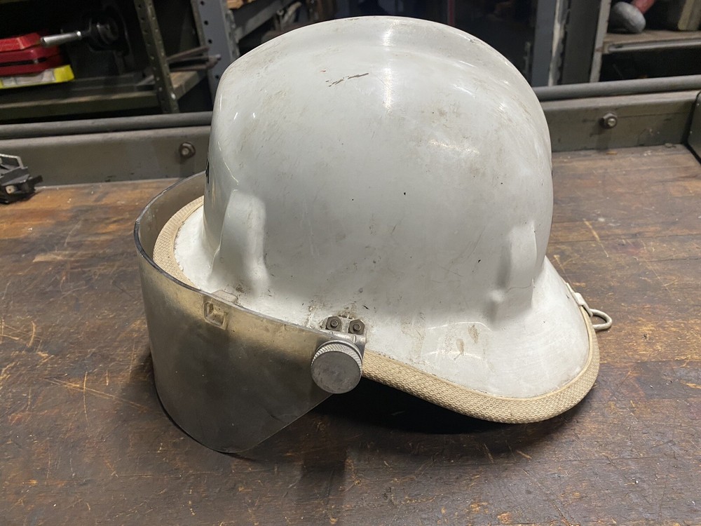 Cairns White Fire Helmet Seneca Illinois ￼