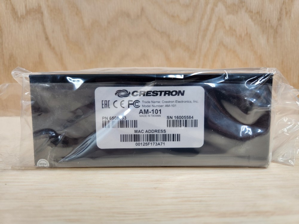 Crestron AM-101 Video Conversion and Connectivity Equipment