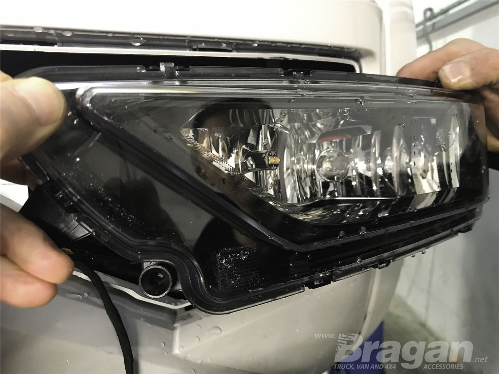 12v/24v White Headlight Tail light Hideaway Strobe Flashing light 2 LEDs -Type B