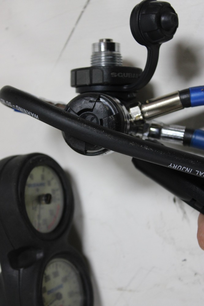 SCUBAPRO MK17 Regulator w/ OCEANIC EVO