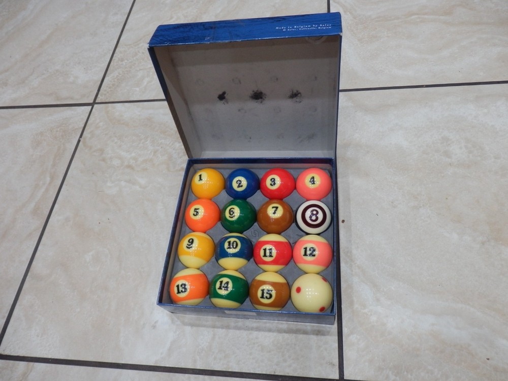 Aramith AR1141 Tournament Pool Balls Set