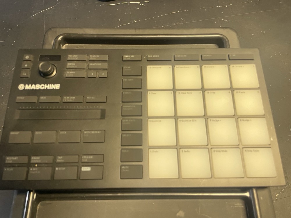 Native Instruments Mikro Maschine MK3