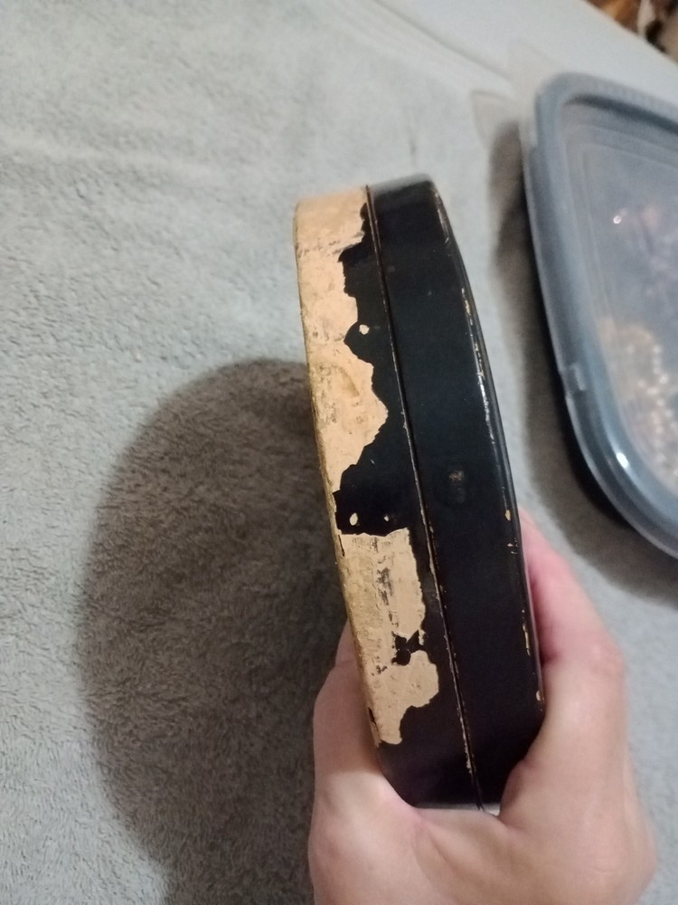 Vintage Black Lacquer Box With Vintage Sewing Thread