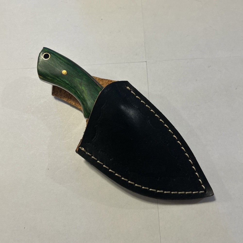 Fixed Blade Knife With Sheath And Box