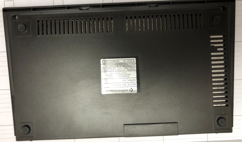 Vintage Commodore Plus/4 computer with Original box / INTEGRATED SOFTWARE MANUAL