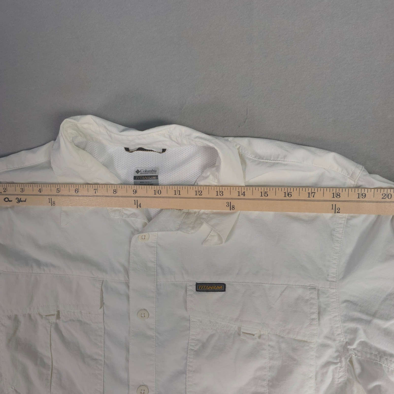 Columbia Titanium Omni Dry Long Sleeve Button Shirt Men L Beige Fishing Hiking