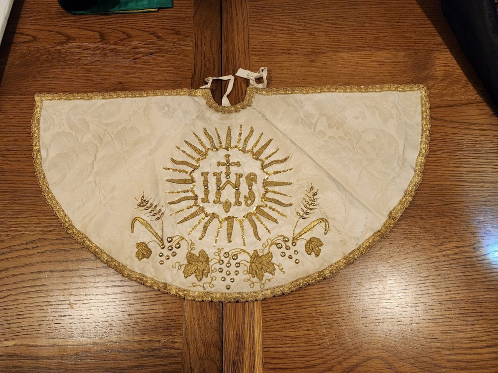 Antique Ciborium Veil