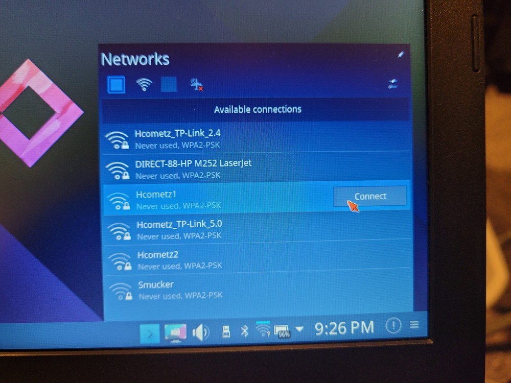 Netrunner Desktop Bootable Linux on 4G USB Stick!