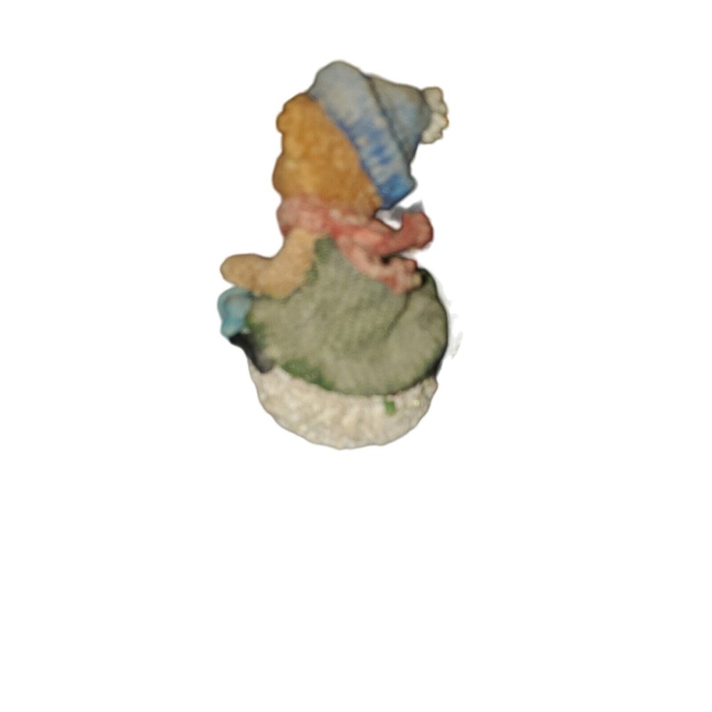Vintage unmarked bear figurine