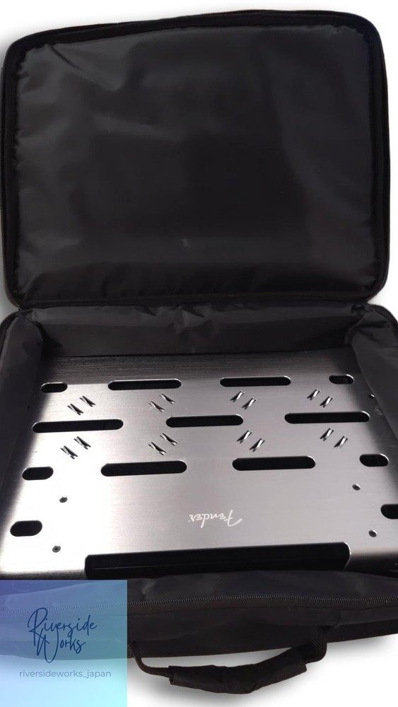 FENDER Professional Pedal Board for Guitar Effects