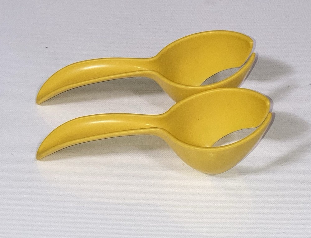 Tupperware Yellow Egg Lifter Scoops Easter Egg Coloring Tools - Set of 2