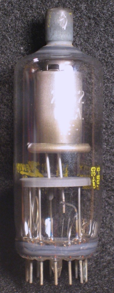 2AS2 TUBE ZENITH TESTED & BOXED VINTAGE SURPLUS