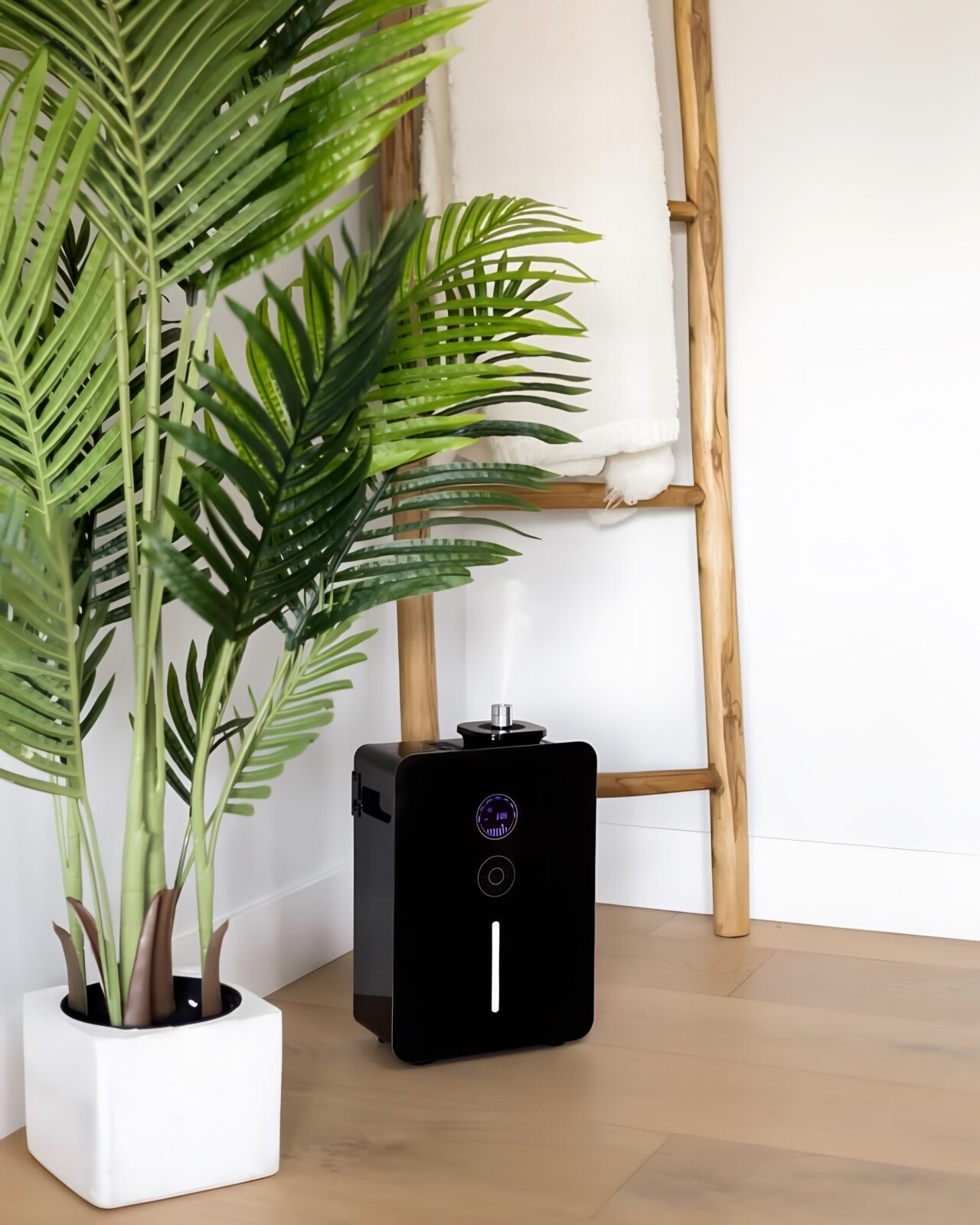VanGogh360 Scent Diffuser 4900 Sqft Black HVAC Ready/ Aroma360 Hotel Collection