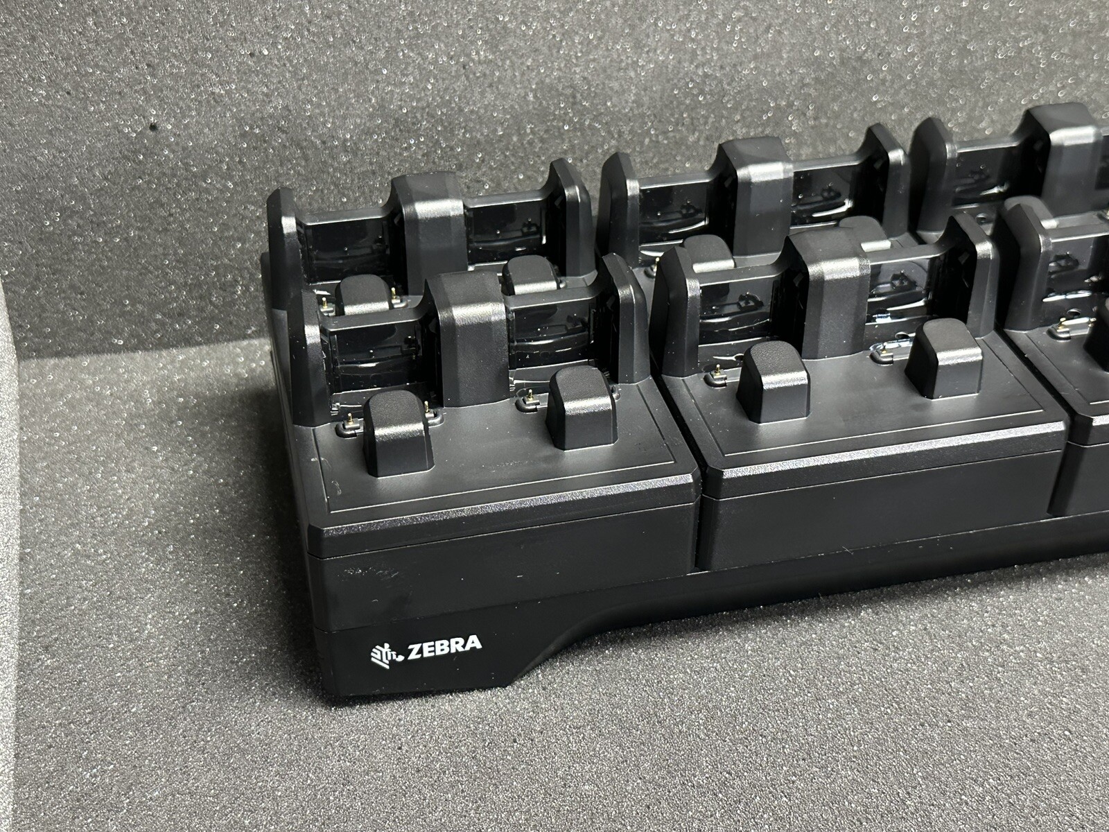 ZEBRA CHARGER SHARECRADLE for RS5100 CRD-RS51-20SCHG-01 20-SLOT w/Power Adapter