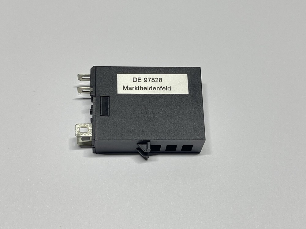 Schneider Modicon ABS7-EC3B2 Type 2 Plug In Solid State Relay 24VDC 072080