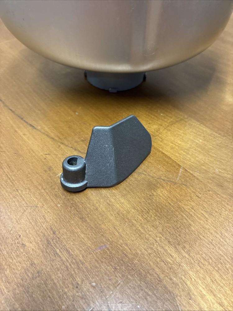 Cuisinart CBK-100 Bread Maker Replacement Pan & Paddle OEM