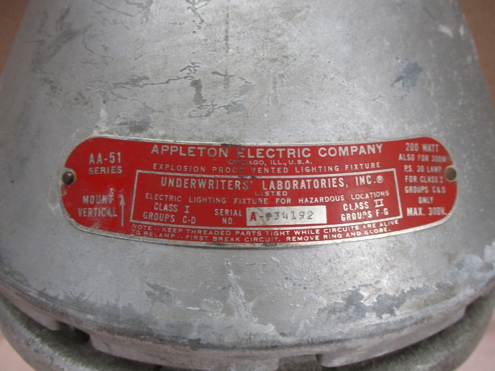Appleton Electric Company 200W Vented Explosion Proof Light AA-51 Series