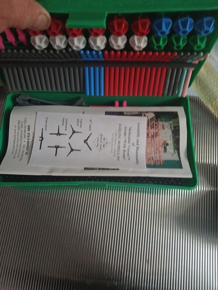 Molecular Visions Flexible Molecular Model Kit 1996 Edition