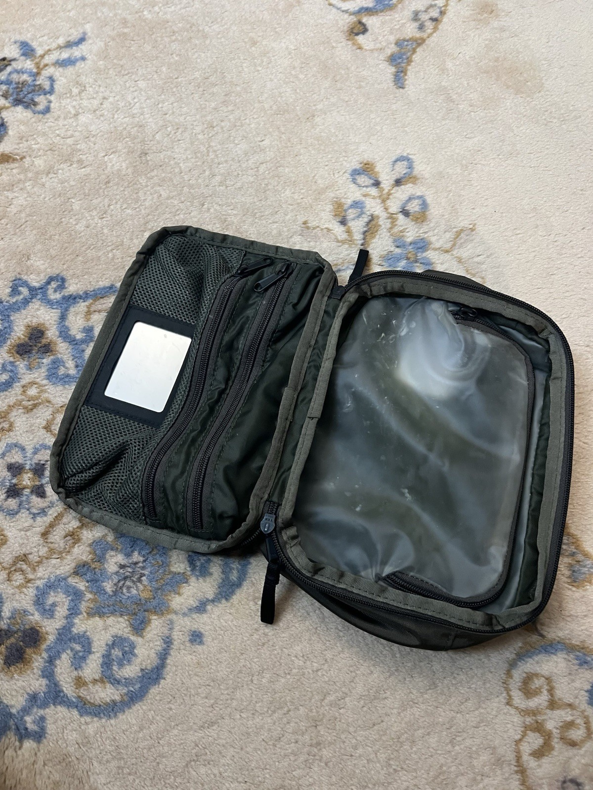 RARE Green The North Face Base Camp Voyager Unisex Toiletry Kit Bag Travel Hike