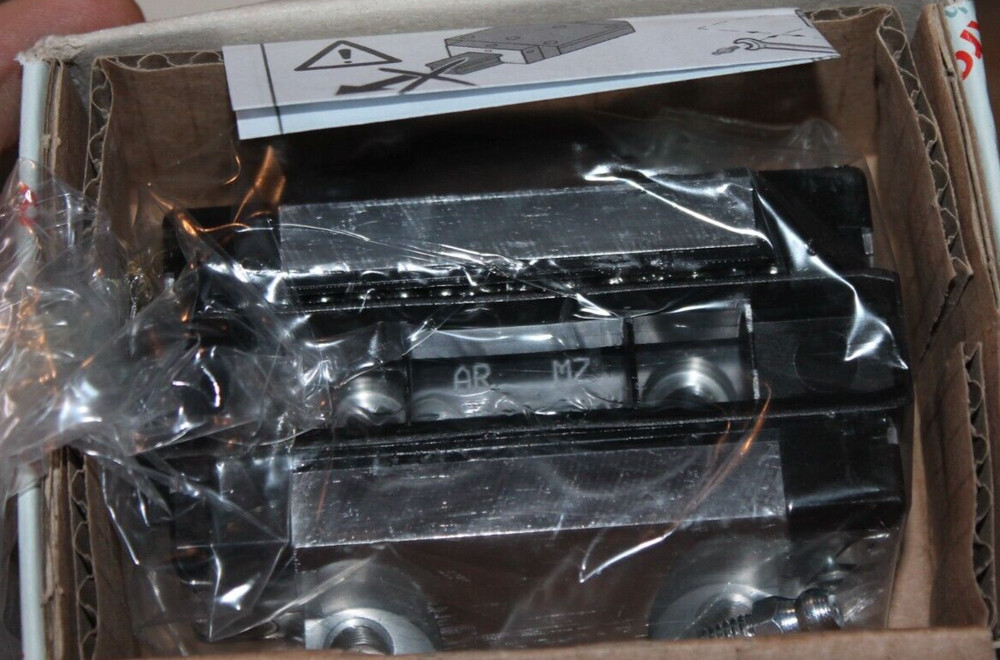 BOSCH Rexroth Linear Guide Carriage R165121420