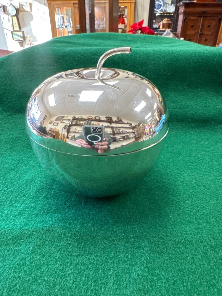Apple Form Box Sterling Silver