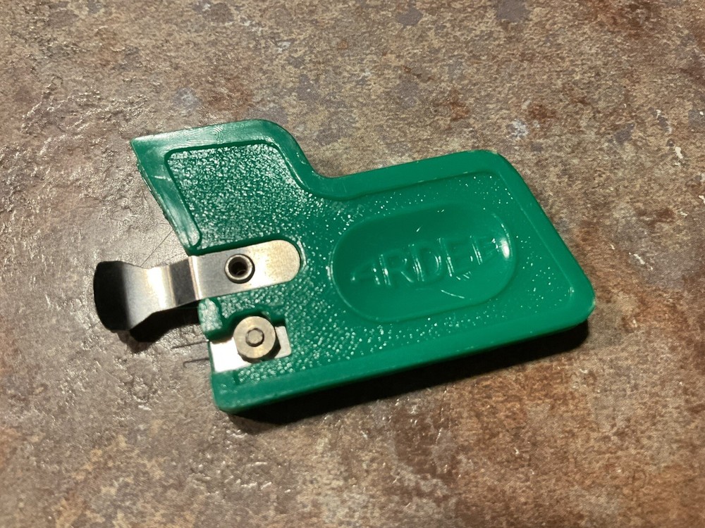 Vintage ARDEE needle threader used