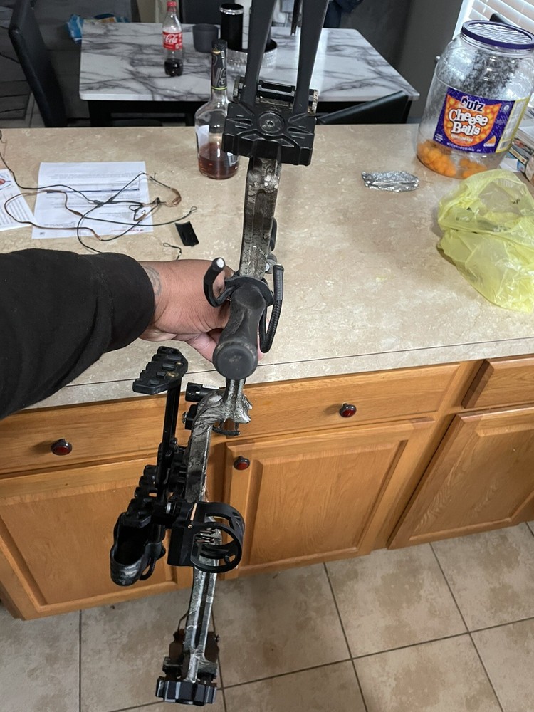 Cabela’s Uproar Bow