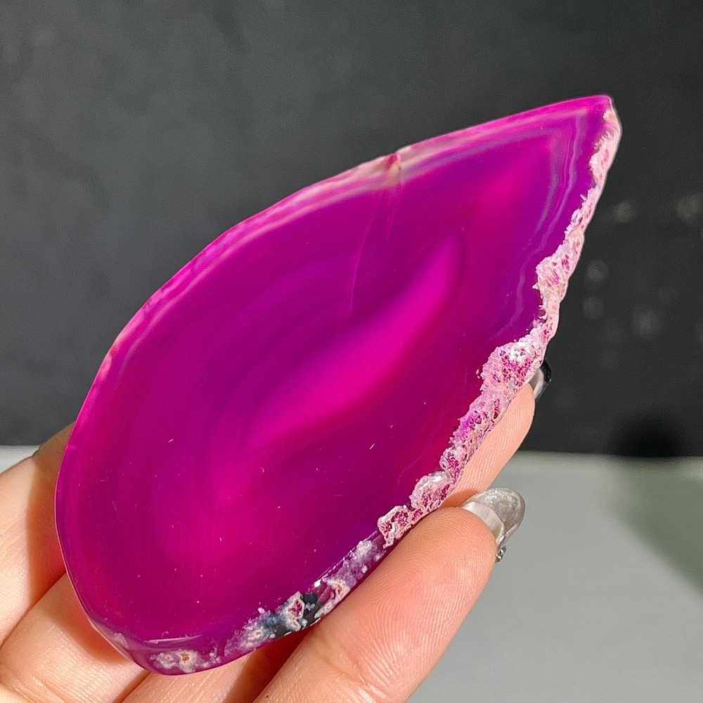 43G Colored agate flakes