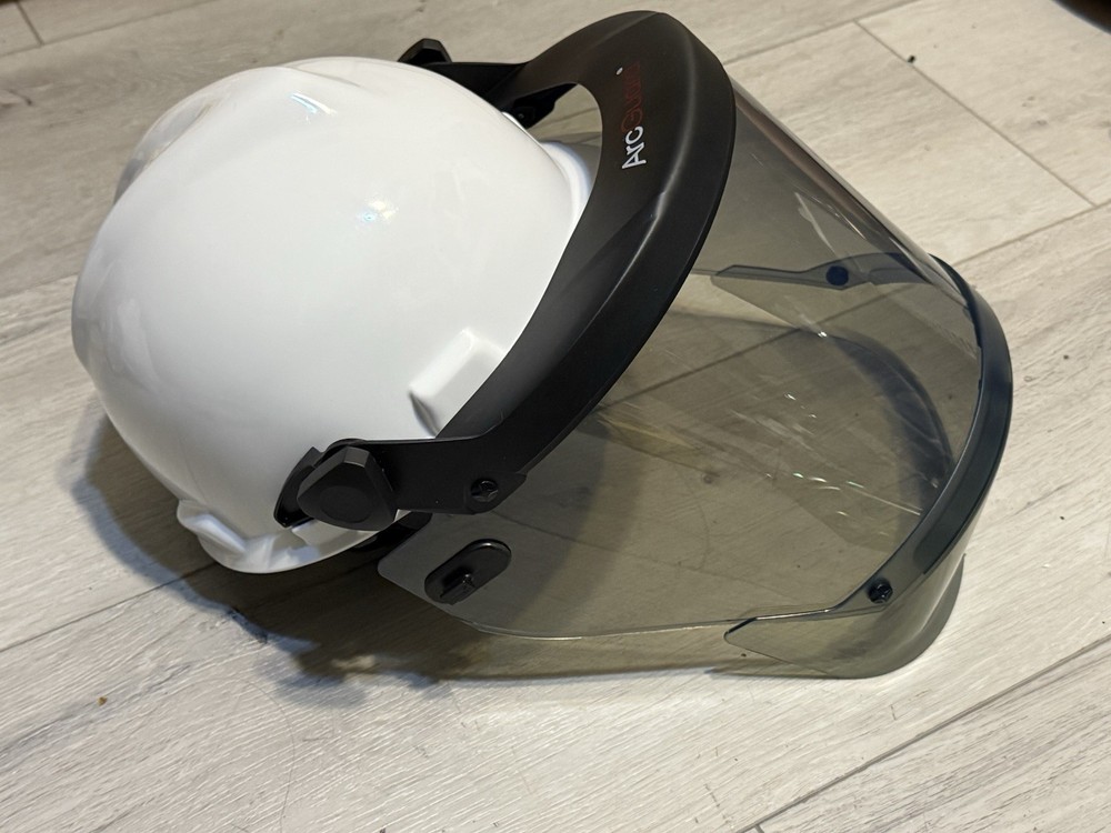 ARC GUARD FACE SHIELD & HELMET-HAT MSA SIZE MEDIUM NEW