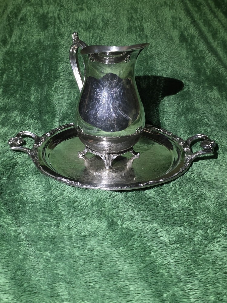 WM Rogers Silverplate Victorian Pitcher  w/ Ornate tri-footed tray 1900-1940