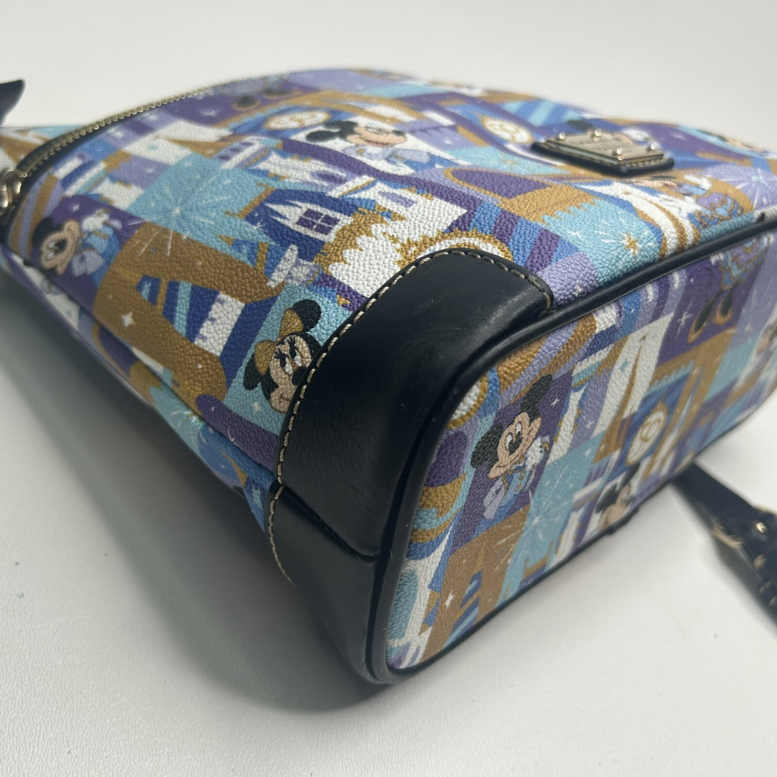 2021 DOONEY & BOURKE Walt Disney World 50th Anniversary Crossbody Bag Purse