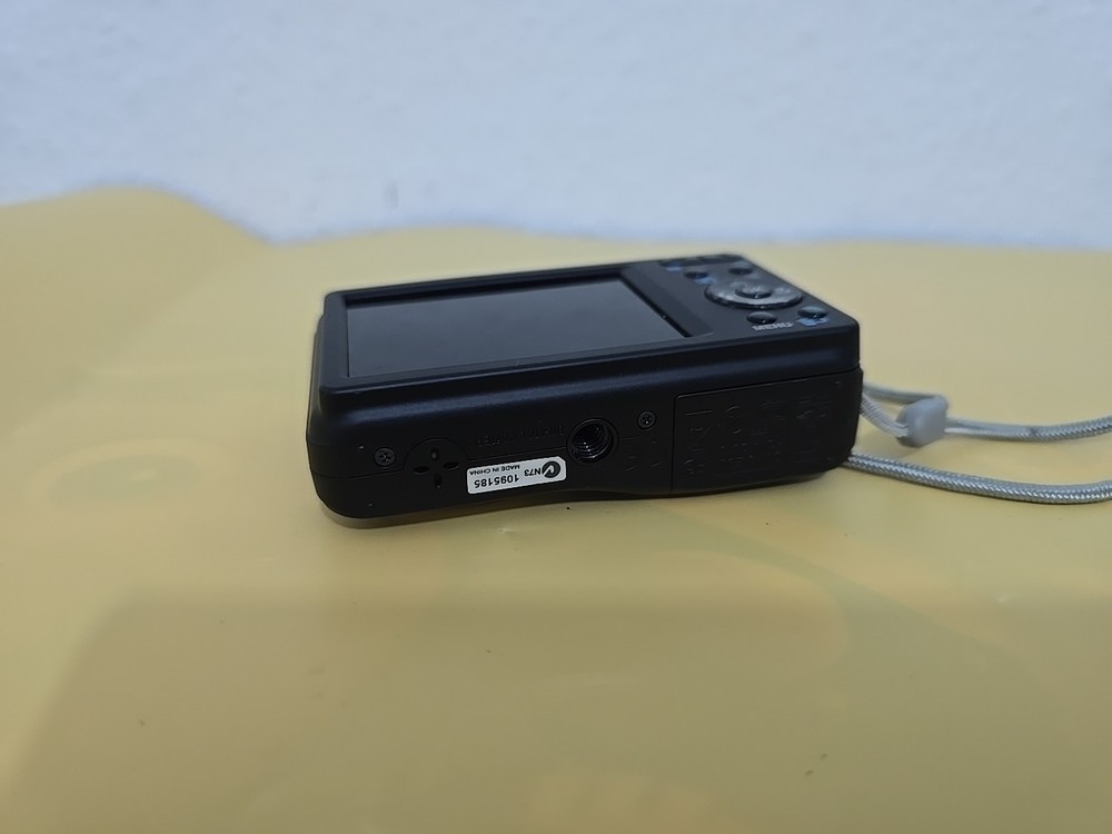 Pentax Digital Camera Optio E90 10.1MP Black , Flash Not Working