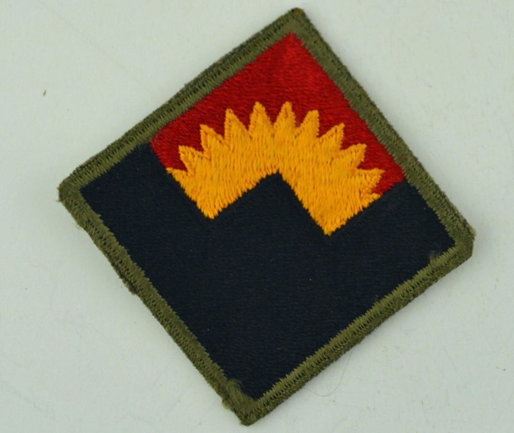 original WW2 US ARMY DEFENSE COMMAND WESTERN PATCH cut edge green back