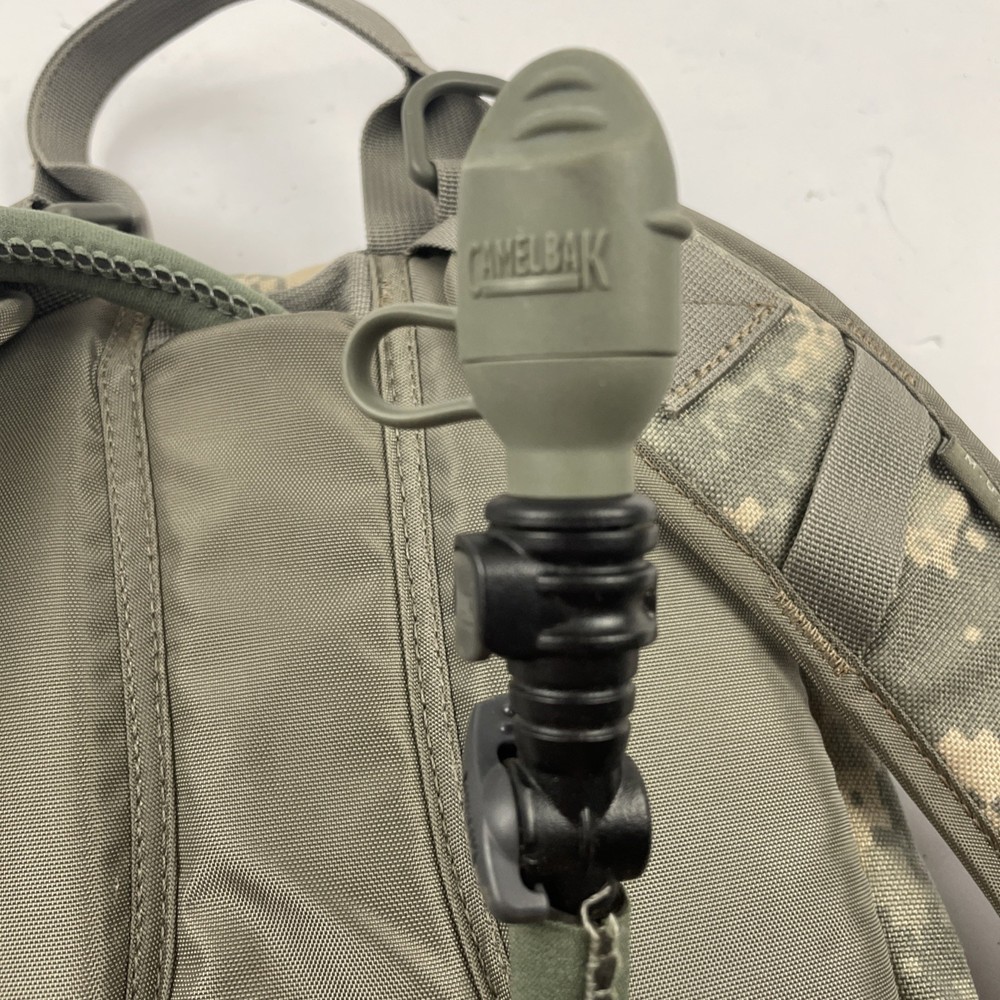 Camelbak Maximum Gear Digital Camo Hydration Backpack With Bladder Hiking Bag
