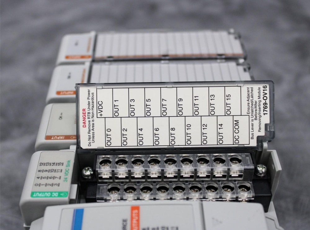 Allen-Bradley MicroLogix 1500 Controller Programmable 1764-24BWA w/ I/O Modules