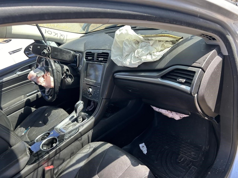 FUSION 2013 High Mounted Stop Light 104727220