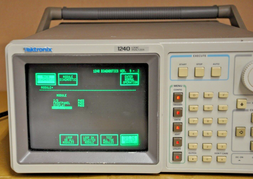 TEKTRONIX 1240 LOGIC ANALYZER FOR PARTS ONLY