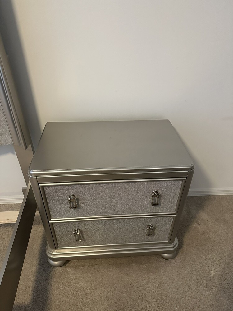 furniture used