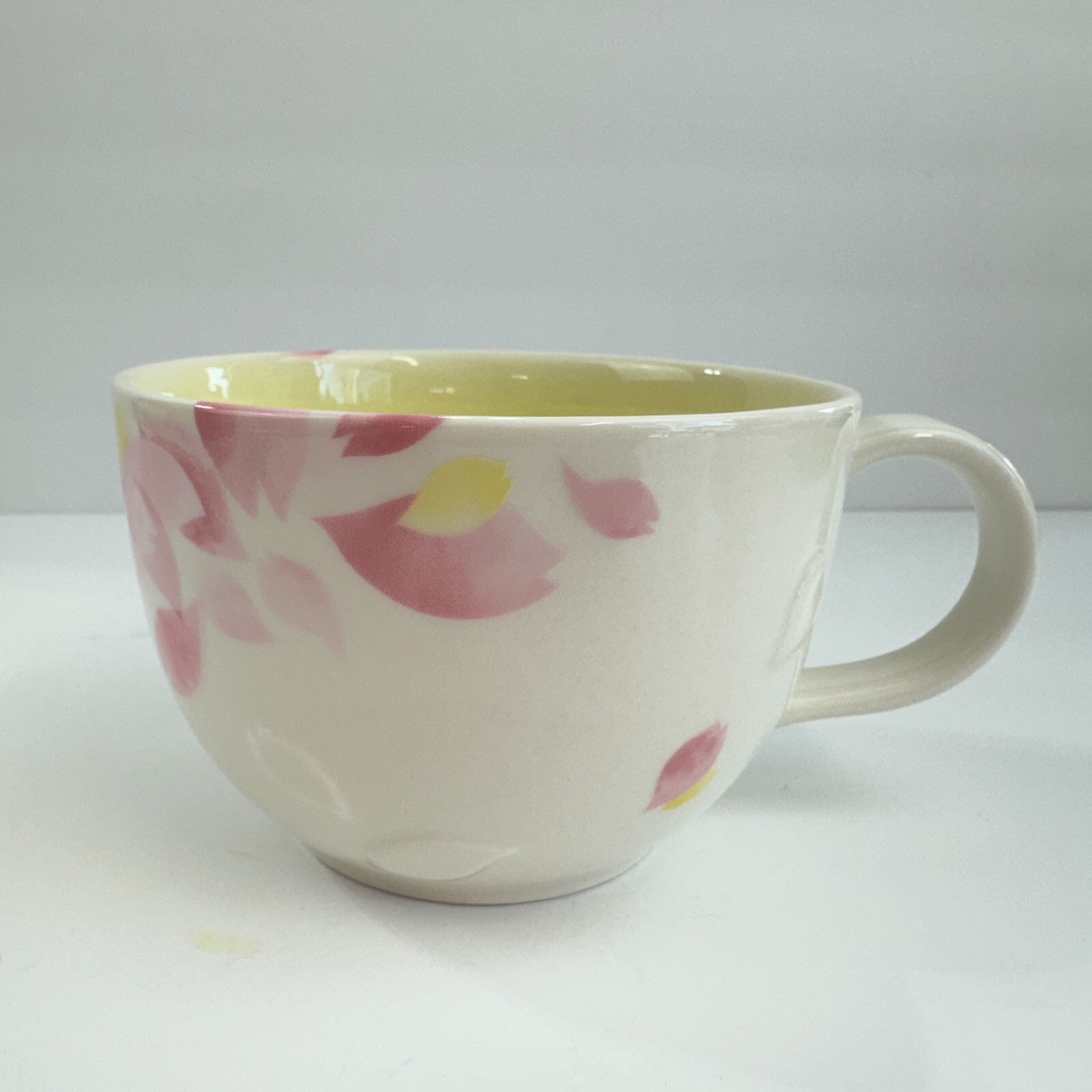 Starbucks Coffee Mug 2015 Sakura Pink Cherry Blossoms 12 oz Limited