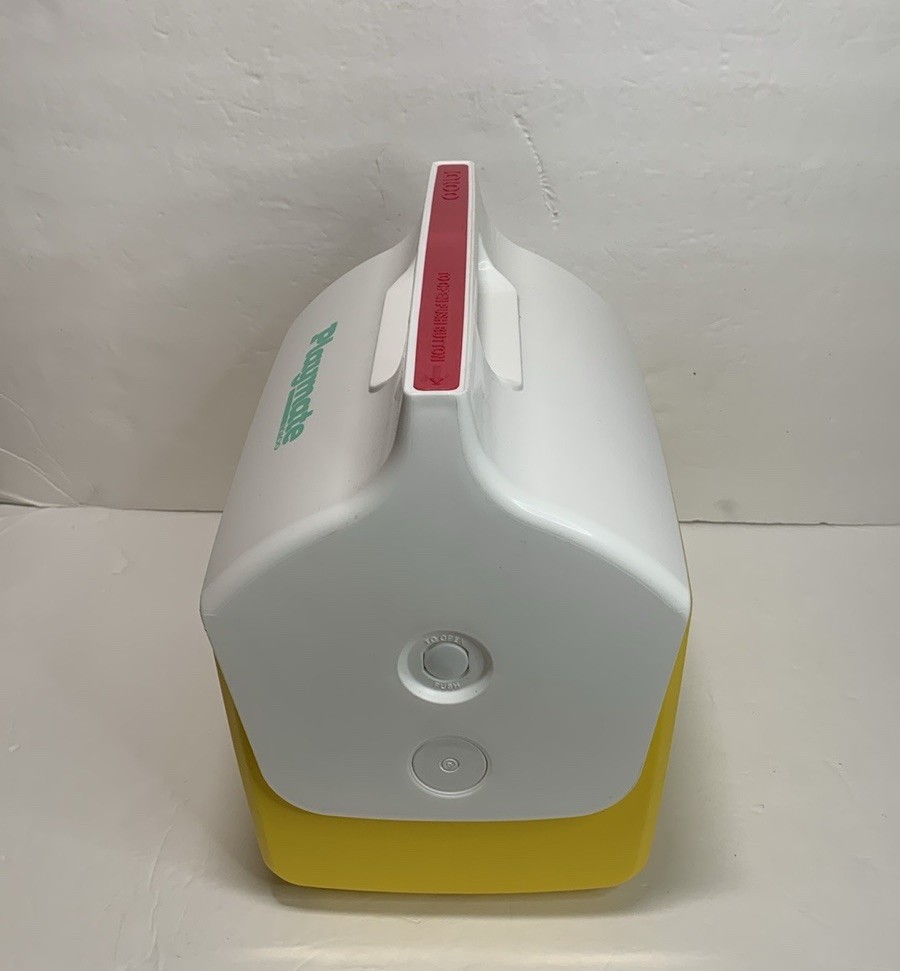 Igloo 9 Cans Cooler Yellow 7 Qt Playmate New