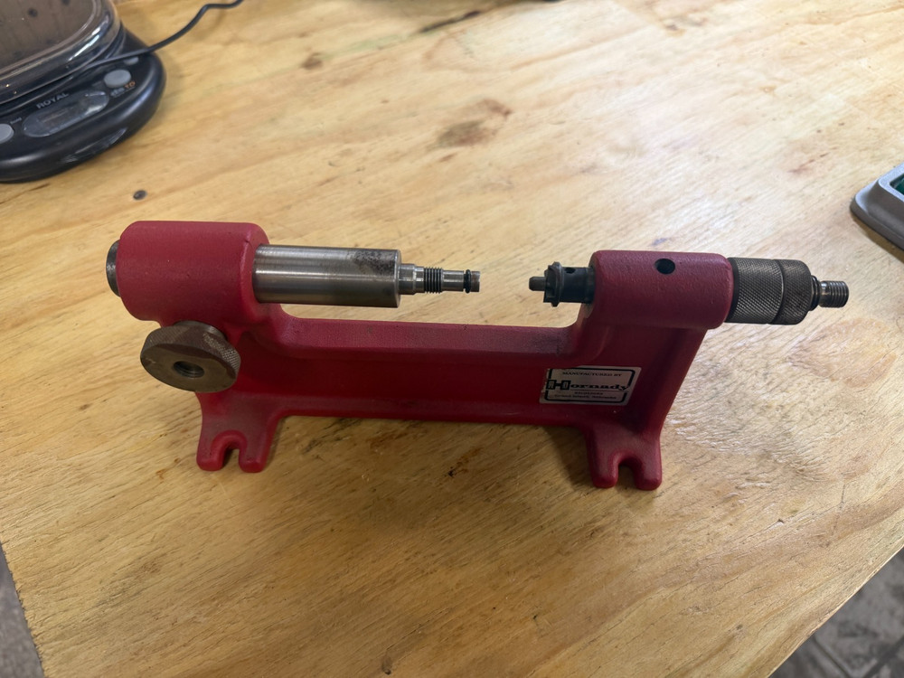 HORNADY LOCK-N-LOAD CAM-LOCK CASE TRIMMER NO HANDLE!