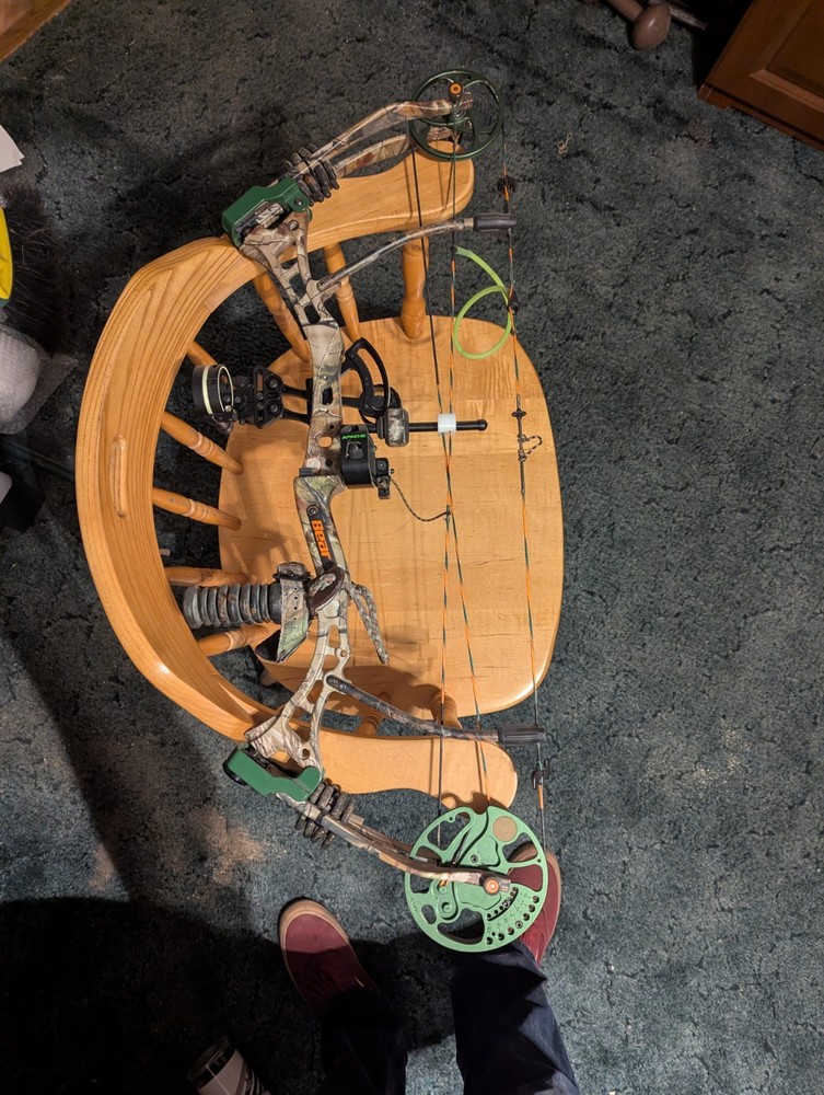 Bear The Truth 2 Ultra Light Compound Bow Camo