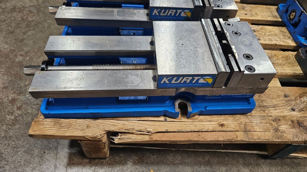 KURT DX6 CrossOver Machine Vise