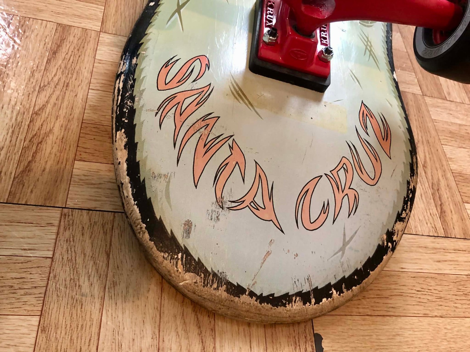 SANTA CRUZ BIG FOOT / SCREAMING FOOT -JIM PHILLIPS- USED LONGBOARD